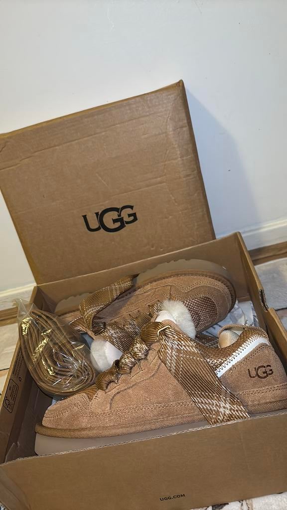 UGG Sneaker 38, Bruin, Nieuw, Ophalen of Verzenden, Sneakers of Gympen