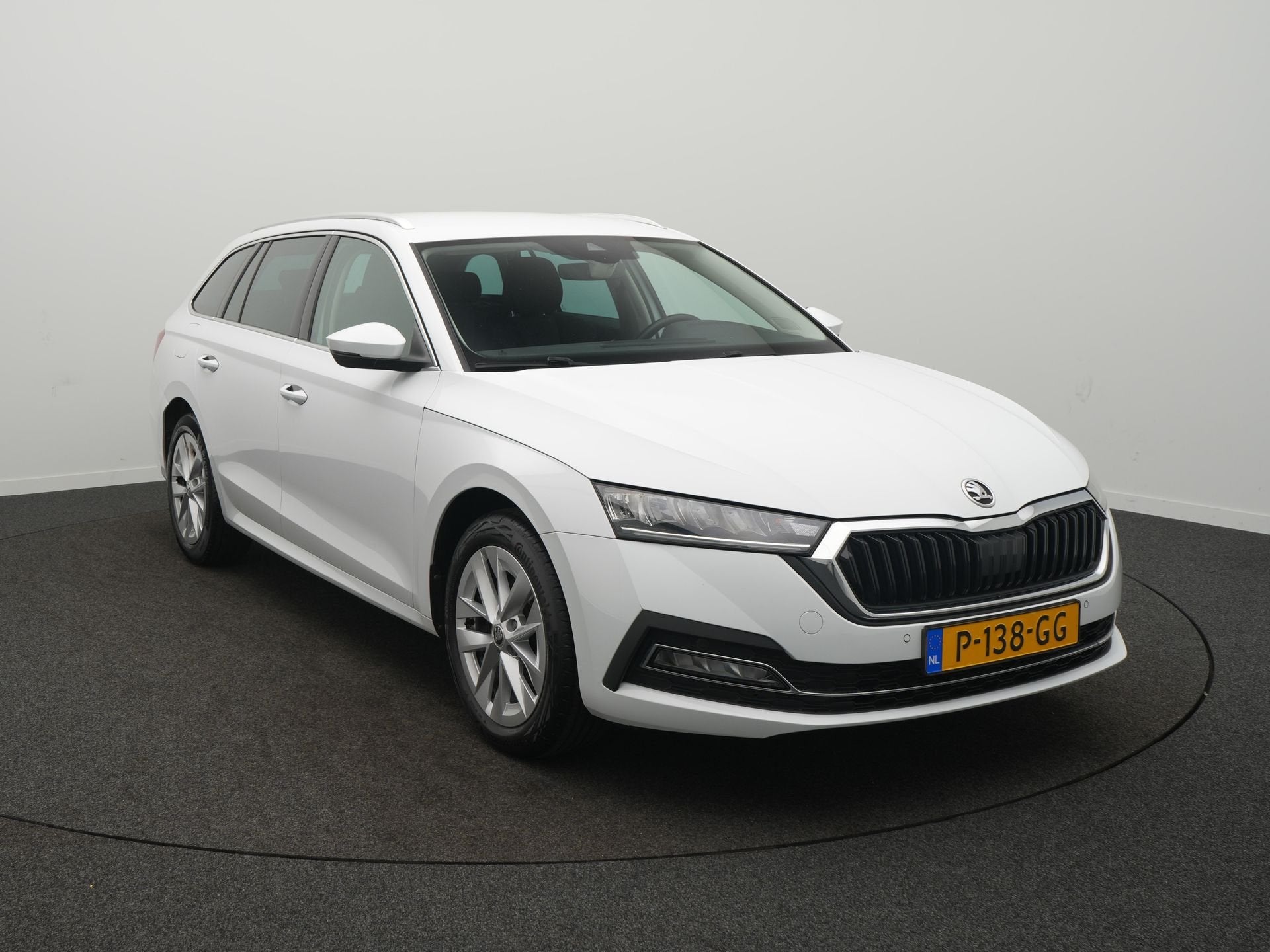 Skoda Octavia Combi 1.0 TSI Business Edition - Occasion Leas, Auto's, 12 maanden, Stof, Gebruikt, Wit
