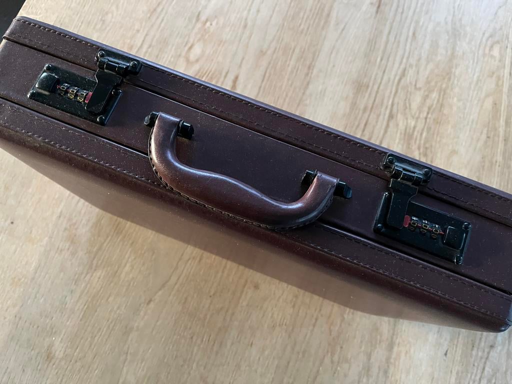 Te koop aktekoffer, Sieraden, Tassen en Uiterlijk, Koffers, Ophalen, Gebruikt, Leer