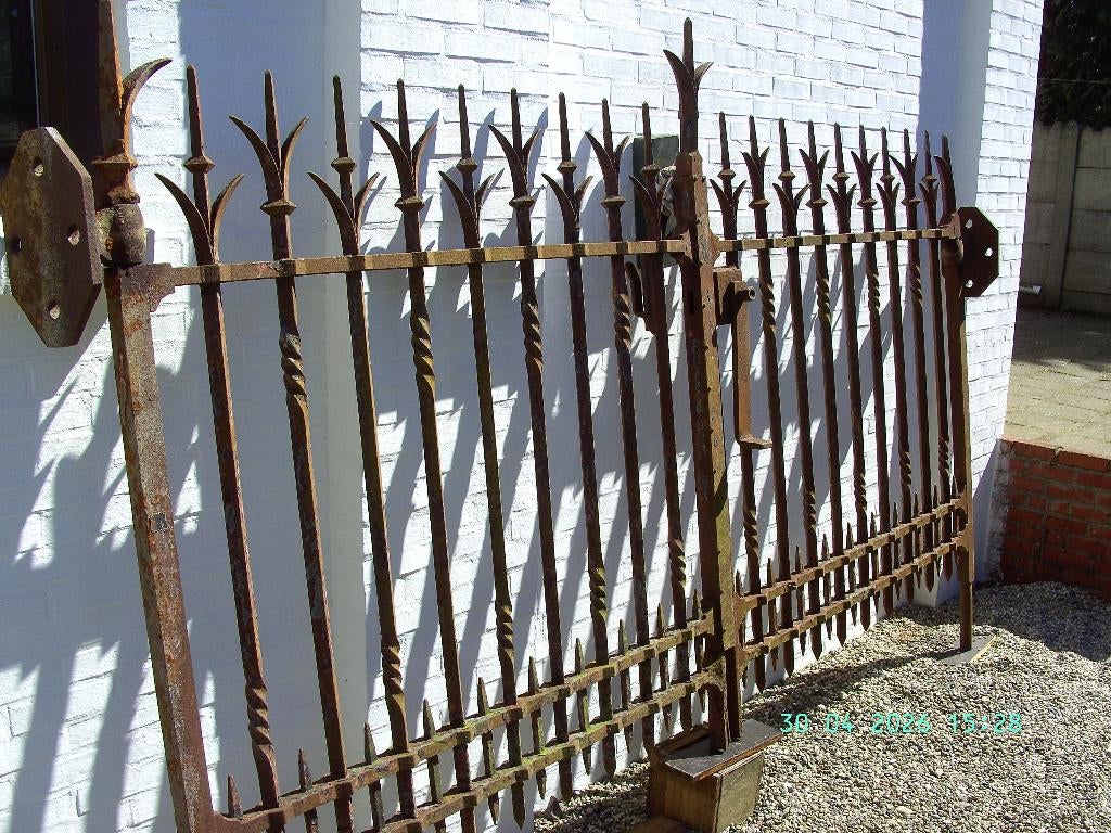 Antieke smeedijzeren poort, Tuin en Terras, Ophalen, Gebruikt, 150 tot 200 cm, IJzer