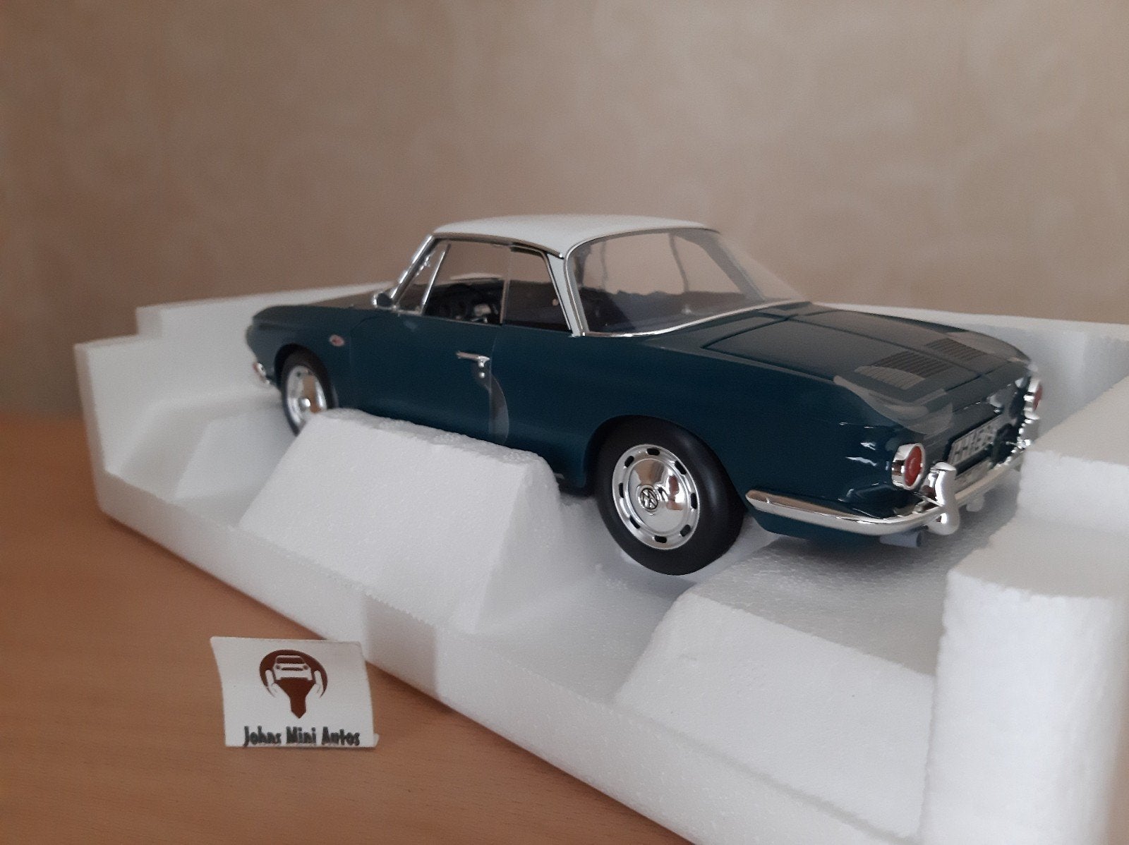 Volkswagen Karmann Ghia Typ34 Sea Blue/White top- Norev 1:18, Norev High Quality, Auto, Nieuw, Norev