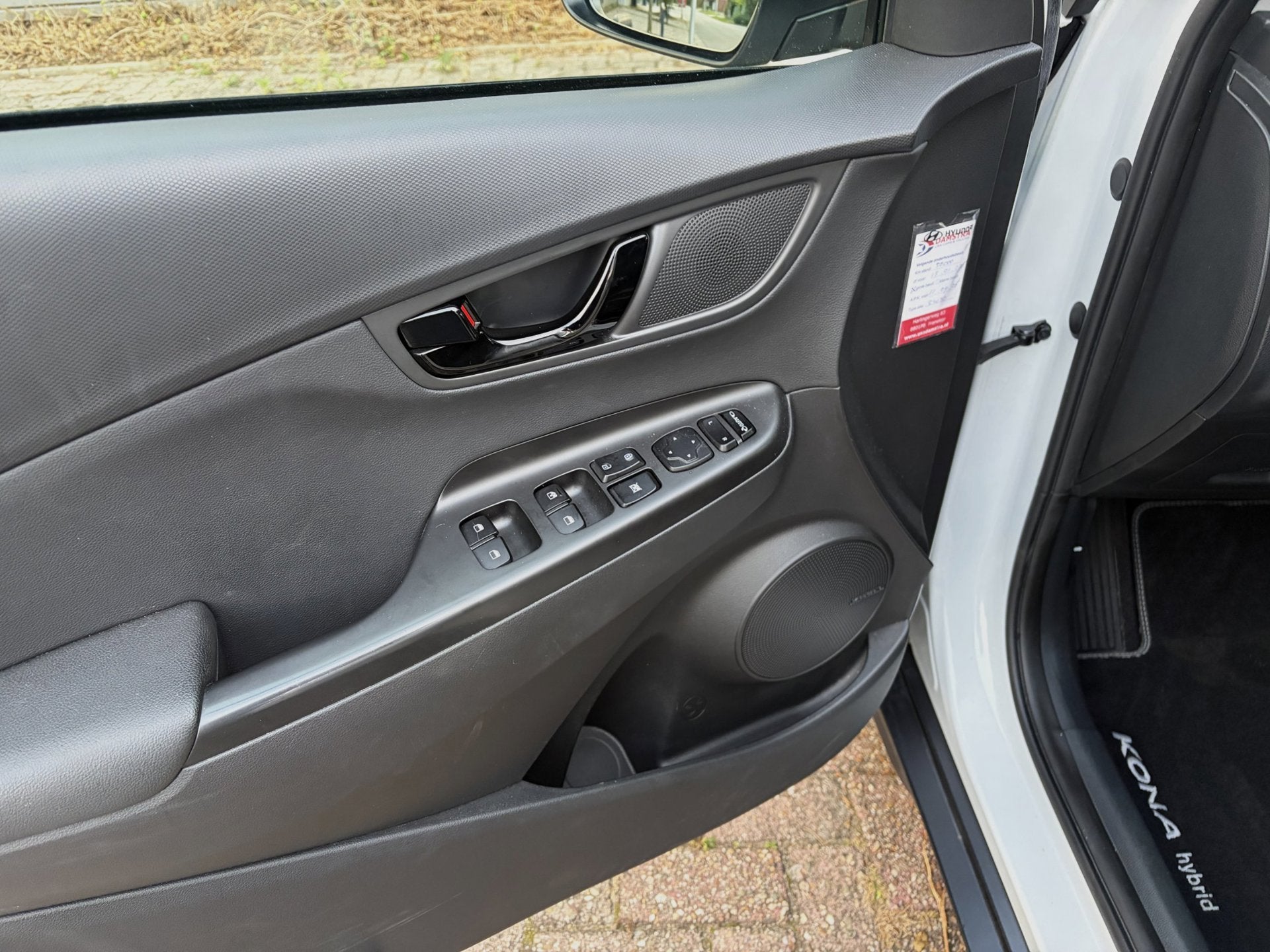 Foto 18 van Hyundai Kona 1.6 GDI HEV Premium