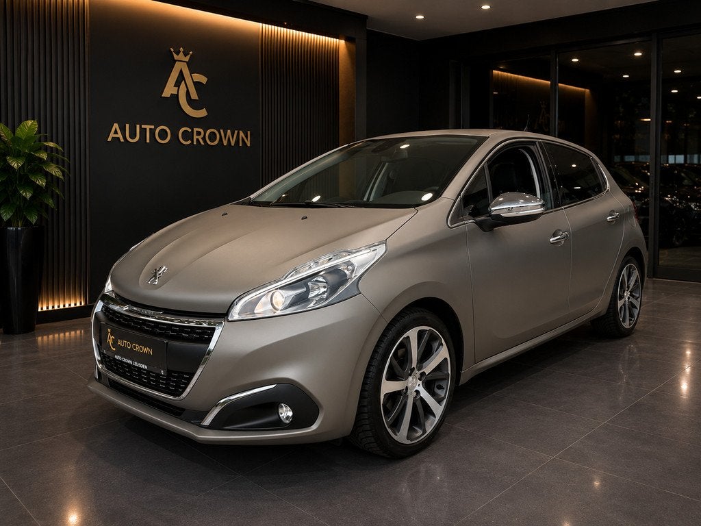 Peugeot 208 1.2 PureTech Première Automaat 31.450km! NAP, Gebruikt, Euro 6, 1199 cc, 49 €/maand