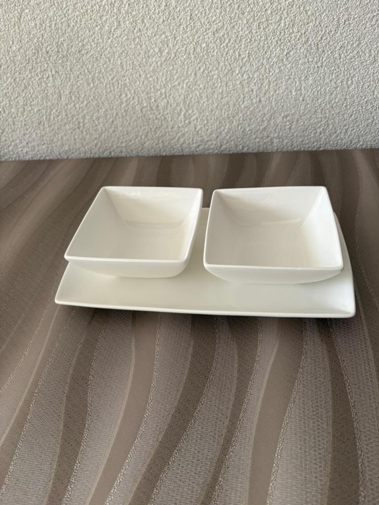 Tapas schaaltjes met onderbord, Ophalen of Verzenden, Overige stijlen, Aardewerk, Schaal of Schalen