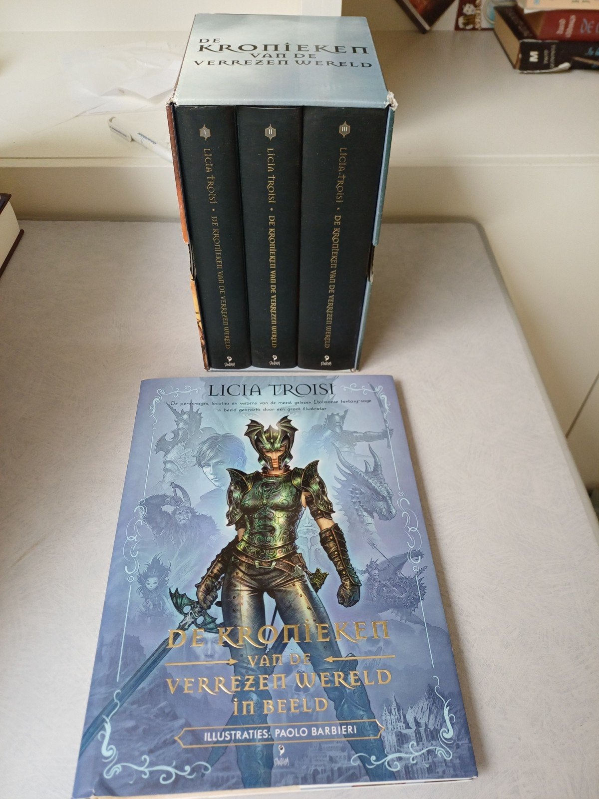 De oorlogen van de verrezen wereld, Boeken, Fantasy, Ophalen of Verzenden, Gelezen, Lucia Troisi