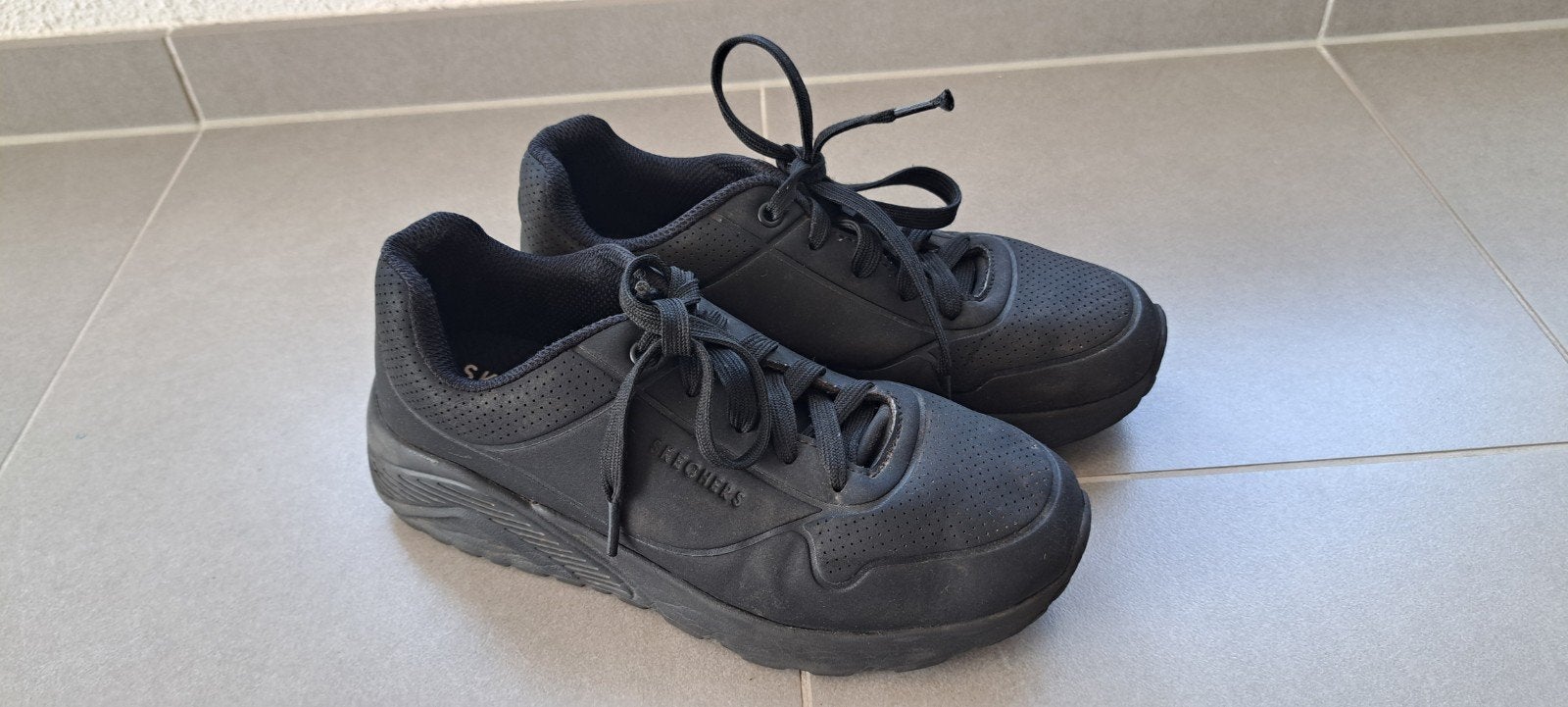 Skechers Air-Cooled Memory Foam Sneakers Zwart Maat 36, Ophalen of Verzenden, Zwart, Sneakers of Gympen