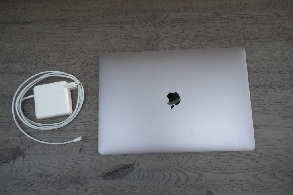 MacBook Pro 15 2019 i7 16GB 256GB, Computers en Software, Apple Macbooks, Gebruikt, 256 GB, 2 tot 3 Ghz, 16 GB