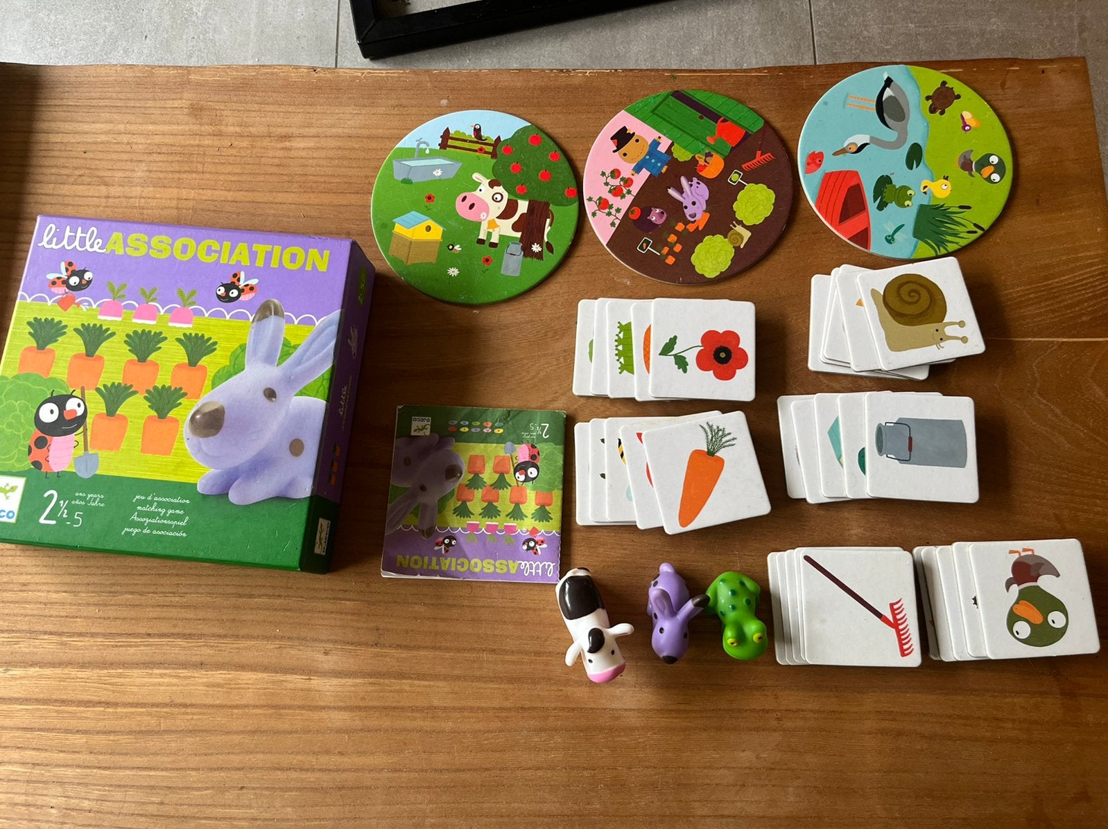 Djeco little association spel, Hobby en Vrije tijd, Gezelschapsspellen | Bordspellen, Drie of vier spelers, Ophalen of Verzenden