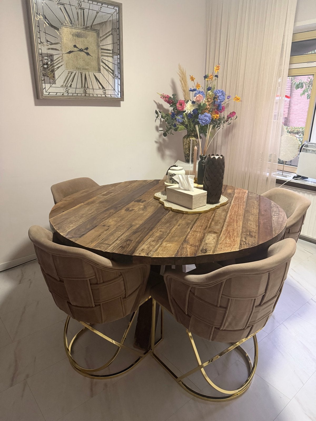 Ronde eettafel van mangohout met 5 luxestoelen, Ophalen, 100 tot 150 cm, Rond, Zo goed als nieuw