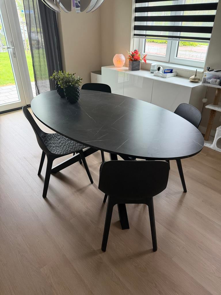 IKEA MARIEDAMM/ODGER ovale eettafel met stoelen, Huis en Inrichting, Tafels | Eettafels, Ophalen, Overige materialen, 200 cm of meer