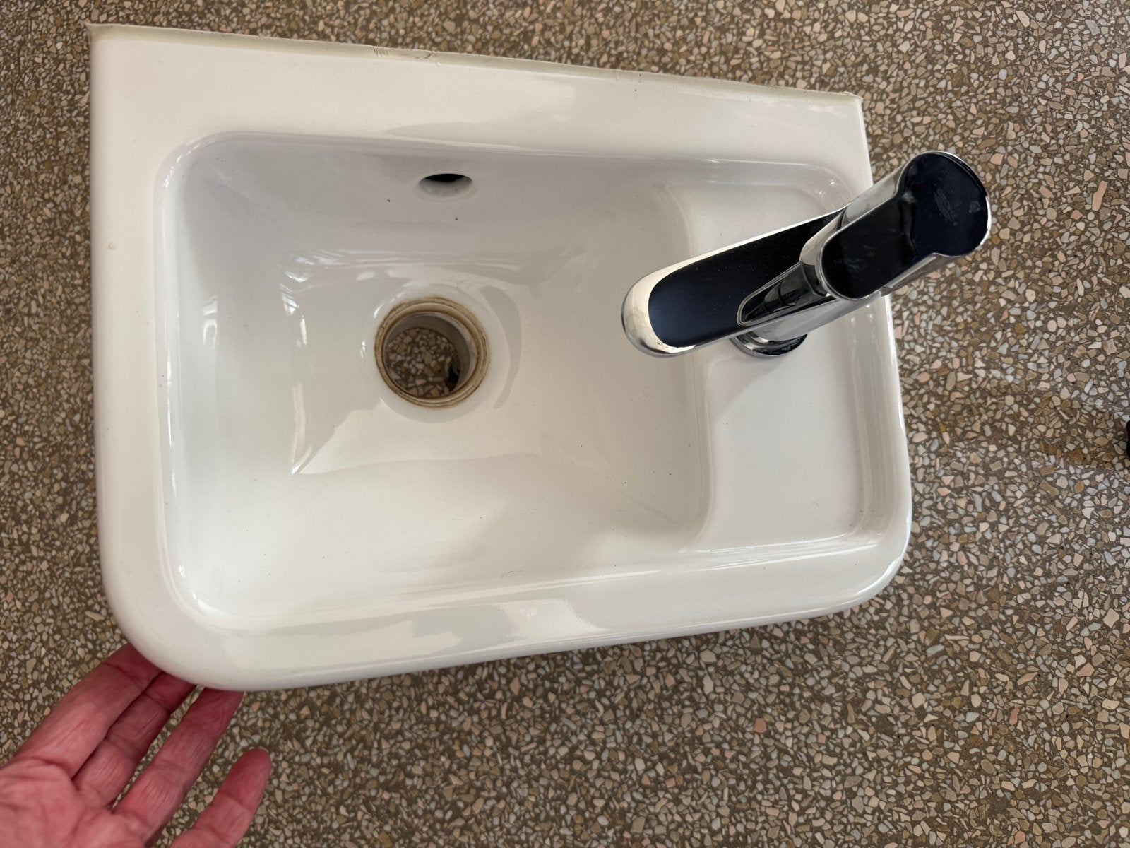 Wastafel met kraan - perfecte staat, Doe-het-zelf en Verbouw, Sanitair, Ophalen, Gebruikt, Chroom, Wastafel