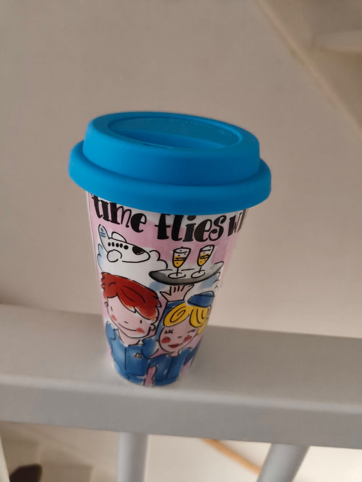 blond Amsterdam KLM koffie beker, Huis en Inrichting, Keuken | Servies, Ophalen, Nieuw, Aardewerk, Kop(pen) en/of Schotel(s)