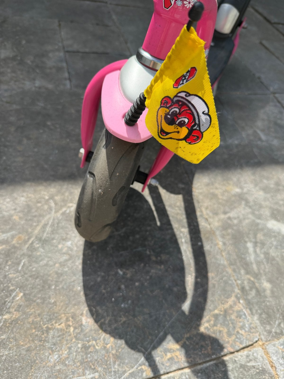 Roze Puky loopfiets met vlaggetje, Ophalen, Gebruikt, Minder dan 16 inch