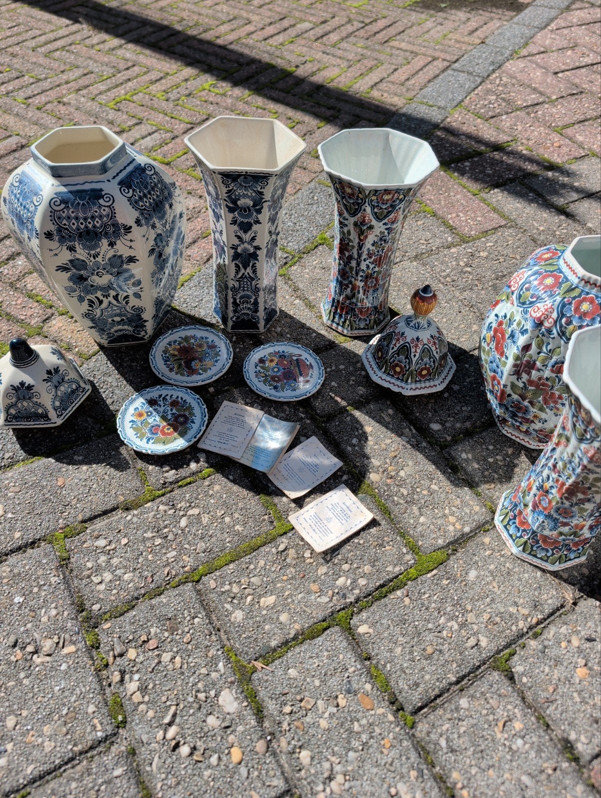Prachtige Delfts Blauw en polychroom aardewerk set, Antiek en Kunst, Ophalen of Verzenden