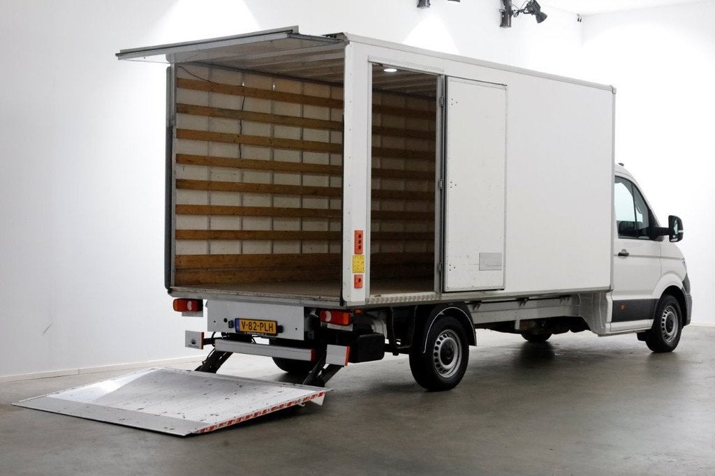 Volkswagen Crafter 35 2.0 TDI 140pk Bakwagen met laadklep en, Auto's, Gebruikt, Euro 6, 4 cilinders, Volkswagen