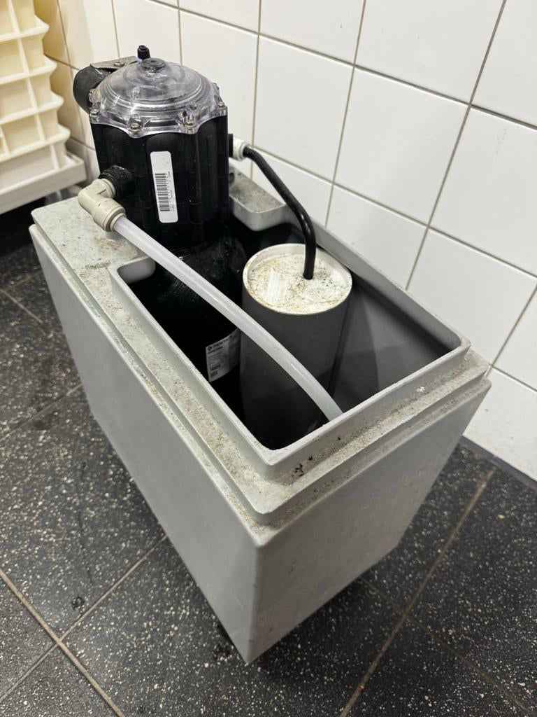 Rhima VCW601 Waterontharder - Gebruikt, Witgoed en Apparatuur, Waterontharders, Gebruikt, Waterontharder met zout, Ophalen