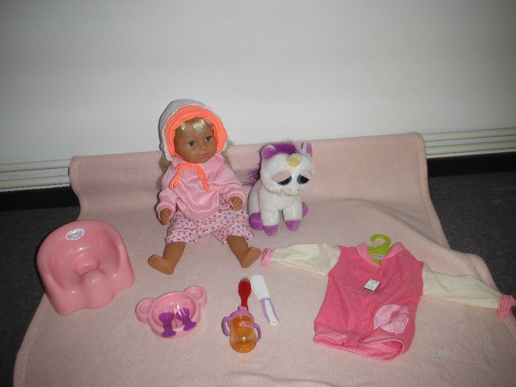 baby born grote zus met acc, Ophalen, Zo goed als nieuw, Babypop