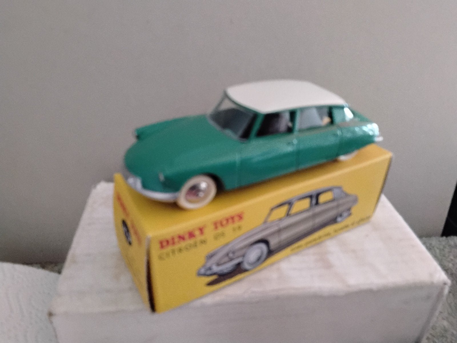 DINKY TOYS  ATLAS  CITROEN  DS  19  GROEN /WIT, Verzenden, Auto, Dinky Toys