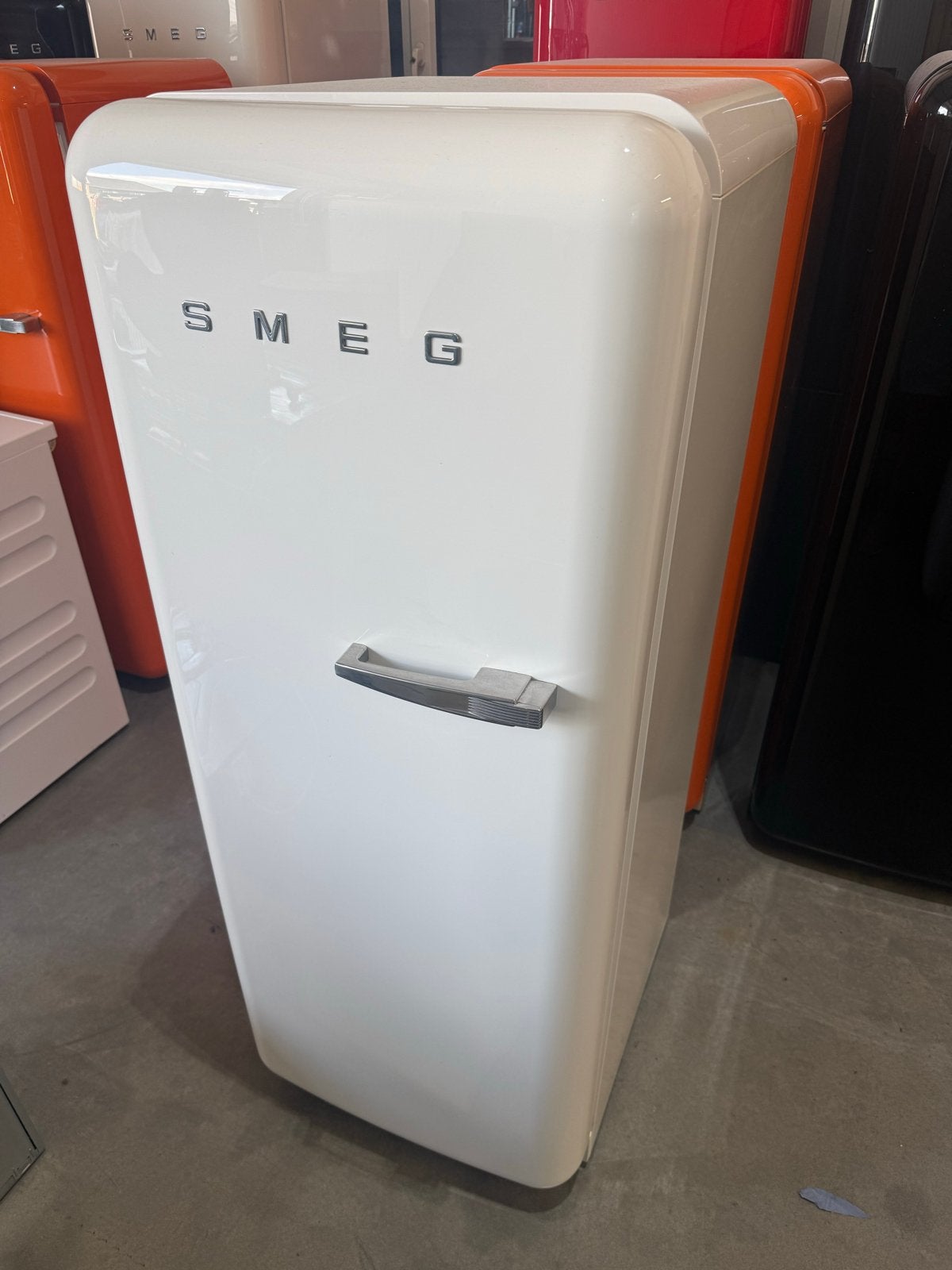 Smeg Koelkast Wit - Stijlvol en Functioneel, 150 tot 200 liter, Bella, 60 cm of meer, Ophalen of Verzenden