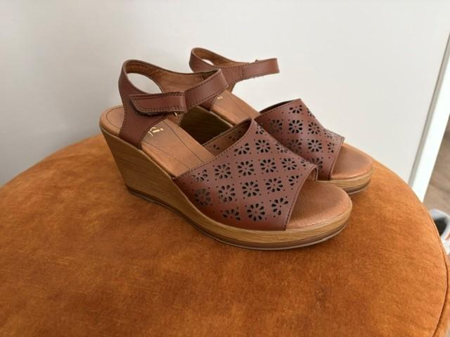 Leer sandalen, Bruin, Zo goed als nieuw, Flexi, Sandalen of Muiltjes