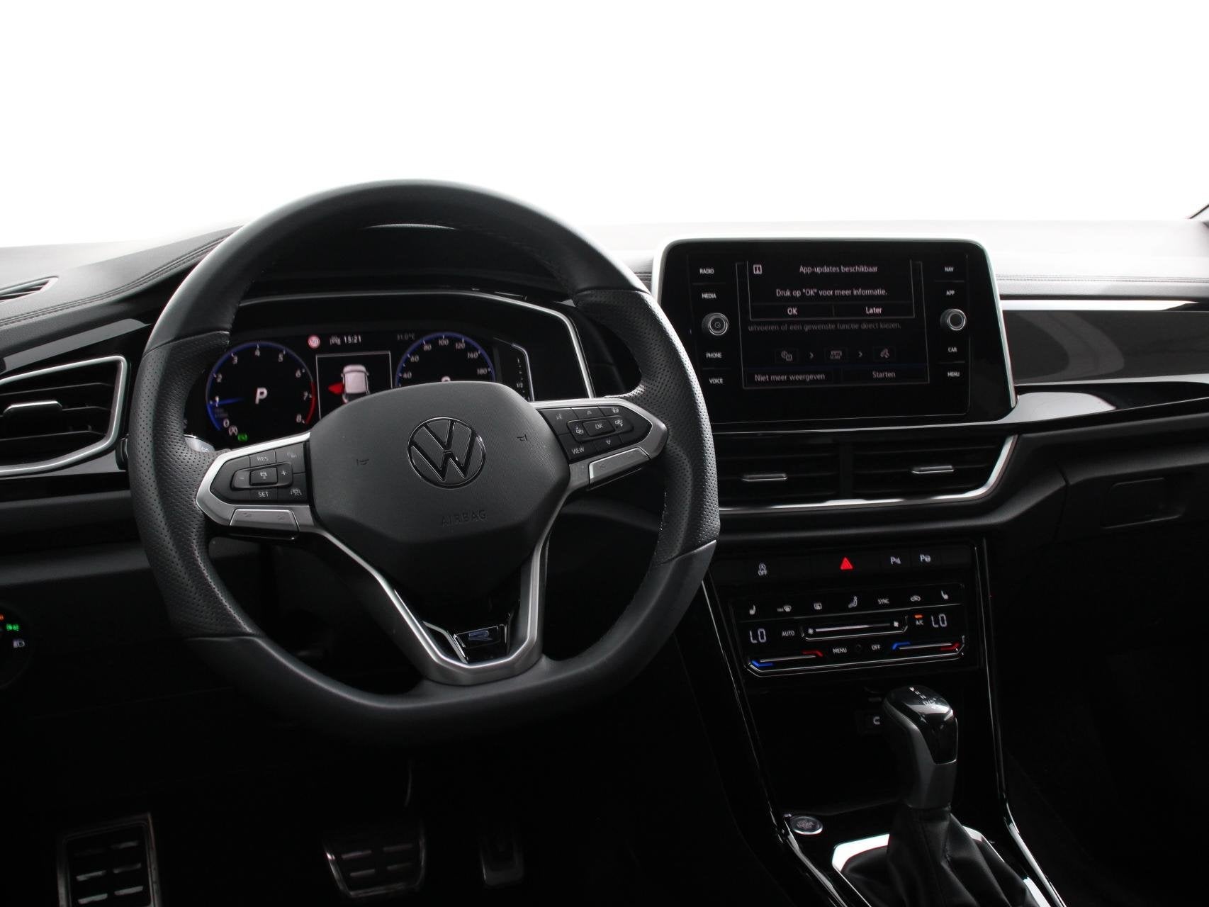 Volkswagen T-Roc 1.5 eTsi R-Line Edition Automaat Navigatie, Auto's, Volkswagen, Automatische klimaatregeling, Stof, Zwart, 4 cilinders