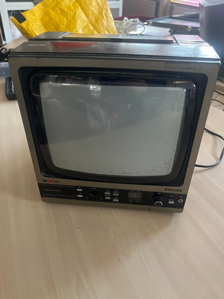 Draagbare Philips TV met radio - Retro design, Audio, Tv en Foto, Vintage Televisies, Ophalen of Verzenden, Gebruikt, Minder dan 40 cm