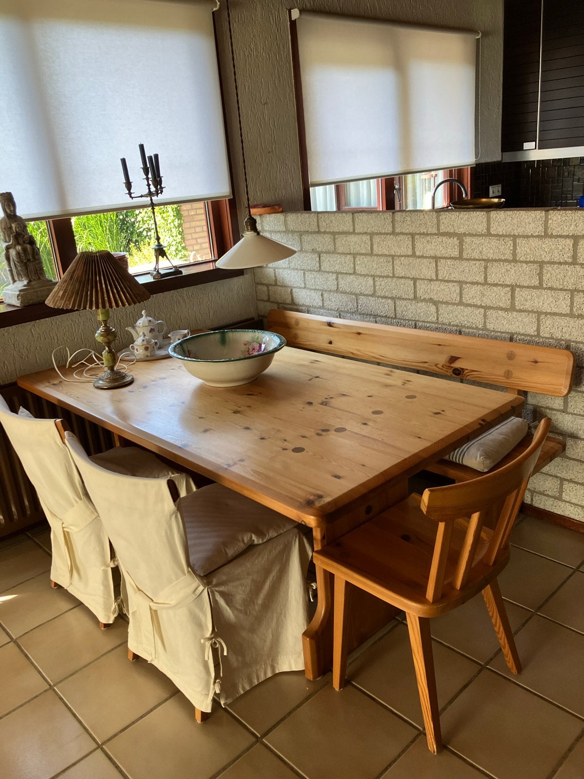 Originele Zweeds grenen eettafel met bank en 3 stoelen, Huis en Inrichting, Tafels | Eettafels, Gebruikt, Vijf personen of meer
