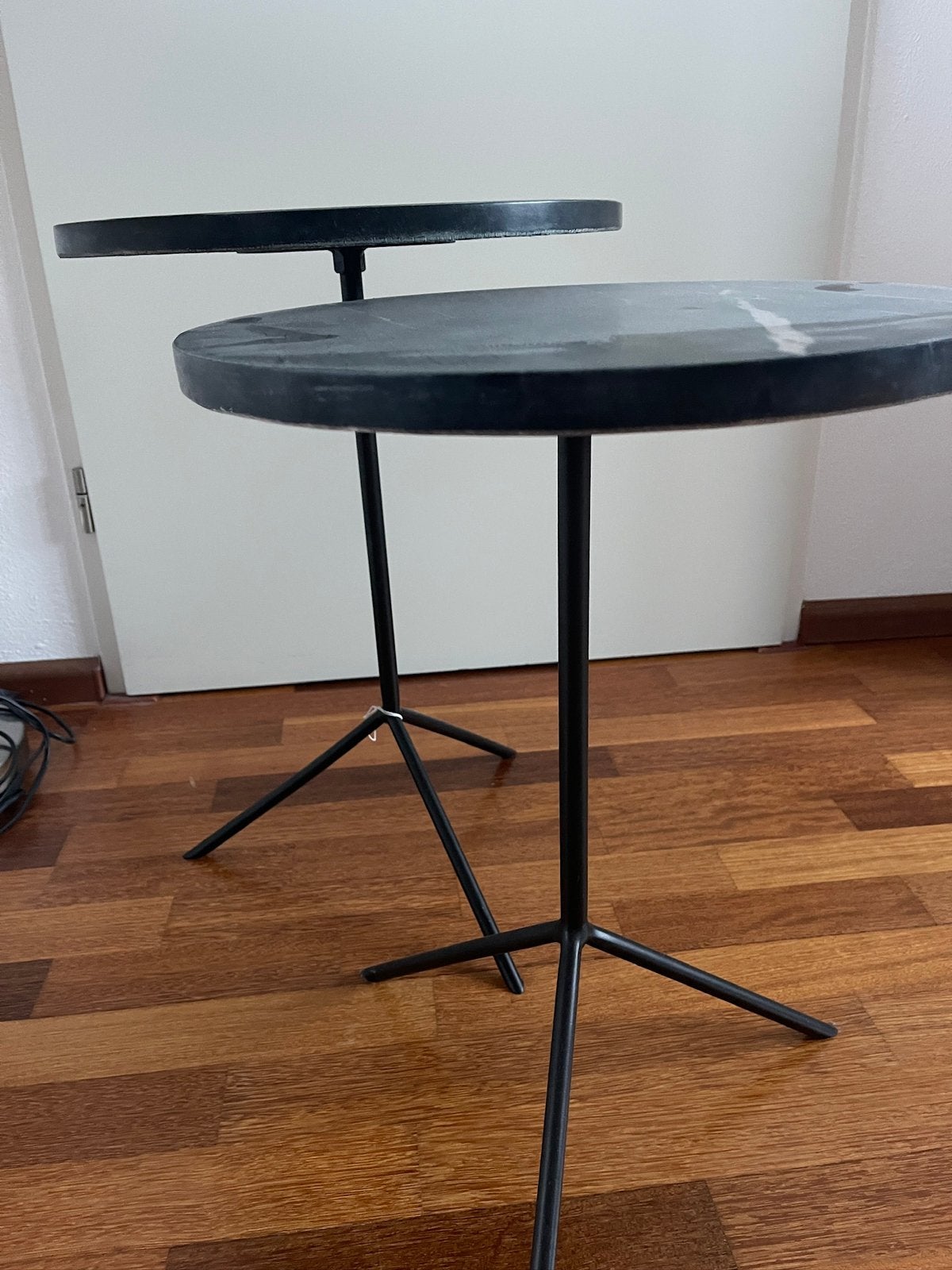 Bijzettafels met stenen blad, Minder dan 55 cm, Rond, Zo goed als nieuw, Ophalen