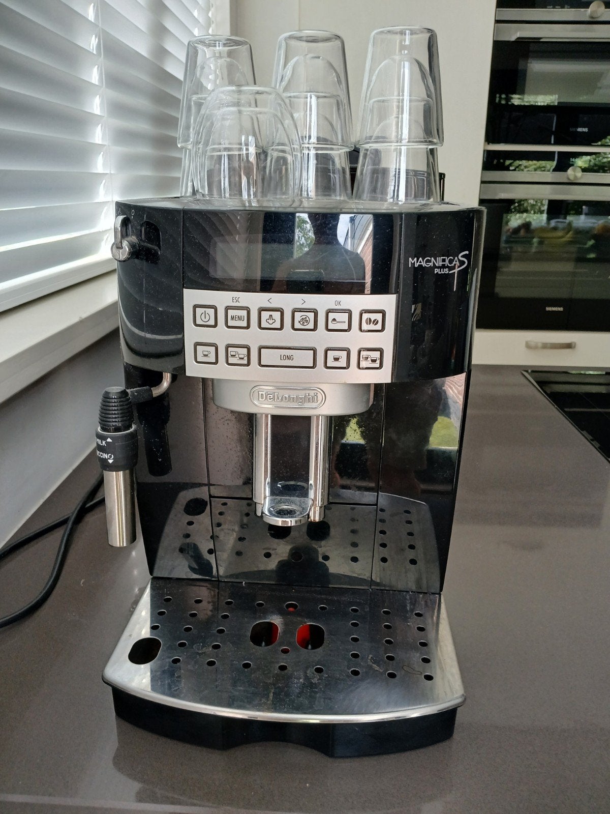 De'Longhi Magnifica S Plus volautomatische espressomachine, Witgoed en Apparatuur, Koffiezetapparaten, Gebruikt, Gemalen koffie
