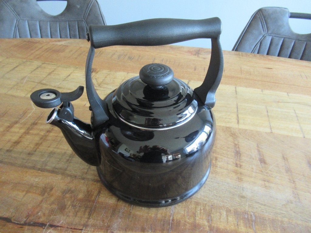 Fluitketel waterkoker Kettle Tradition in Ebbenzwart 2,1l, Witgoed en Apparatuur, Waterkokers, 1 tot 2 liter, Ophalen of Verzenden