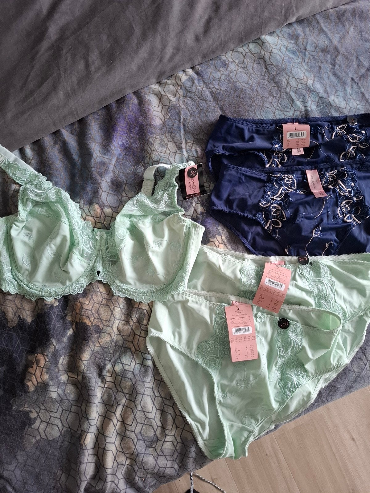 Hunkemöller Diva BH 85G & Slips L - Nieuw met kaartje, Kleding | Dames, Hunkemöller, Ophalen of Verzenden, Groen, BH