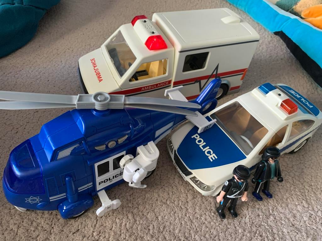 Playmobil hulpdiensten set: ambulance, politieauto en heliko, Ophalen of Verzenden, Gebruikt, Los playmobil