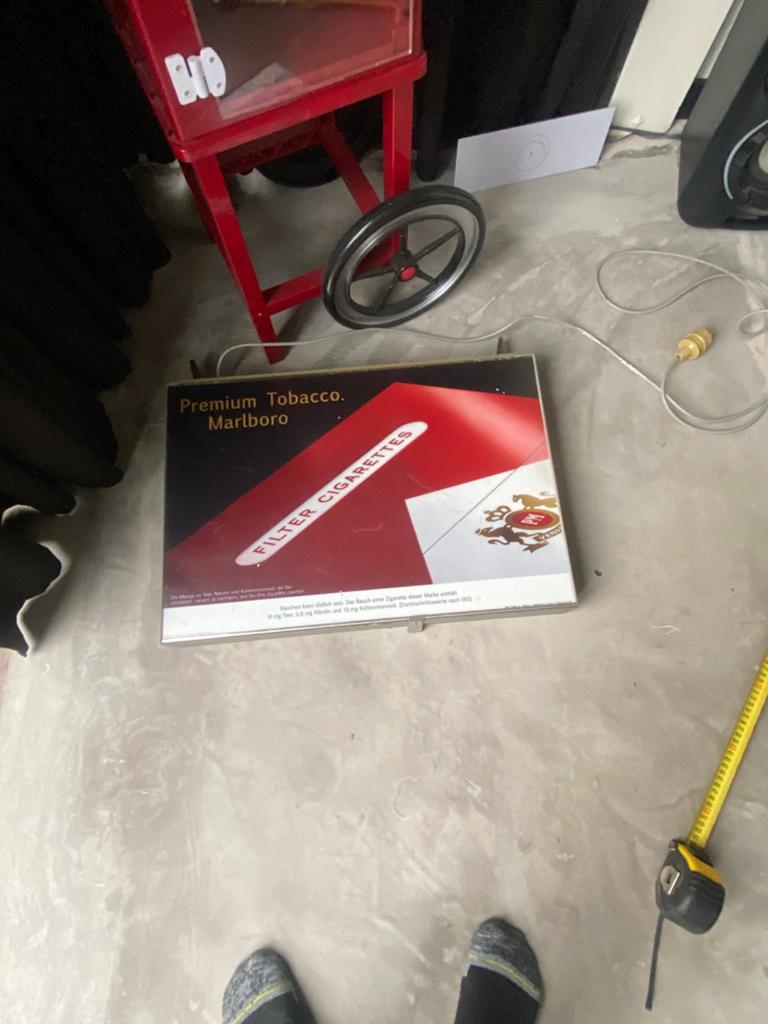 Marlboro lichtreclame, Ophalen of Verzenden, Zo goed als nieuw