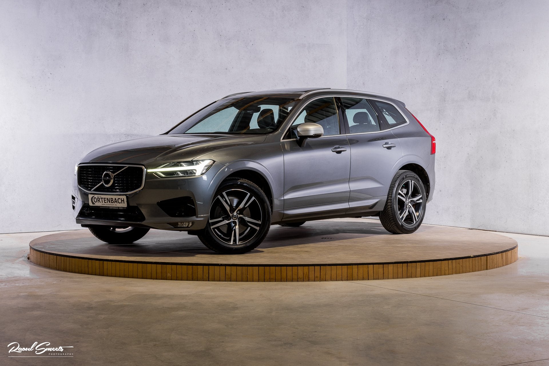 Volvo XC60 2.0 T5 R-Design | Adaptieve cruise | Zwenkbare tr, Auto's, 12 maanden, Gebruikt, 4 cilinders, Automatische klimaatregeling