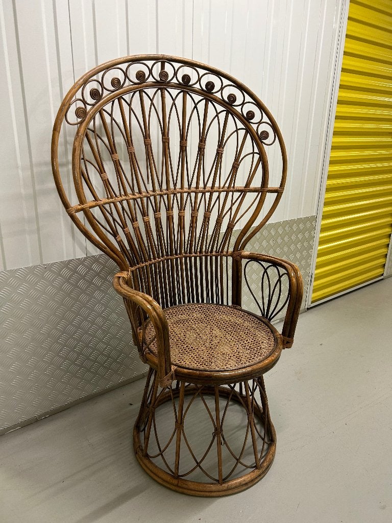 Prachtige rieten pauwenstoel, Huis en Inrichting, Ophalen, Gebruikt, Bruin, Riet of Rotan