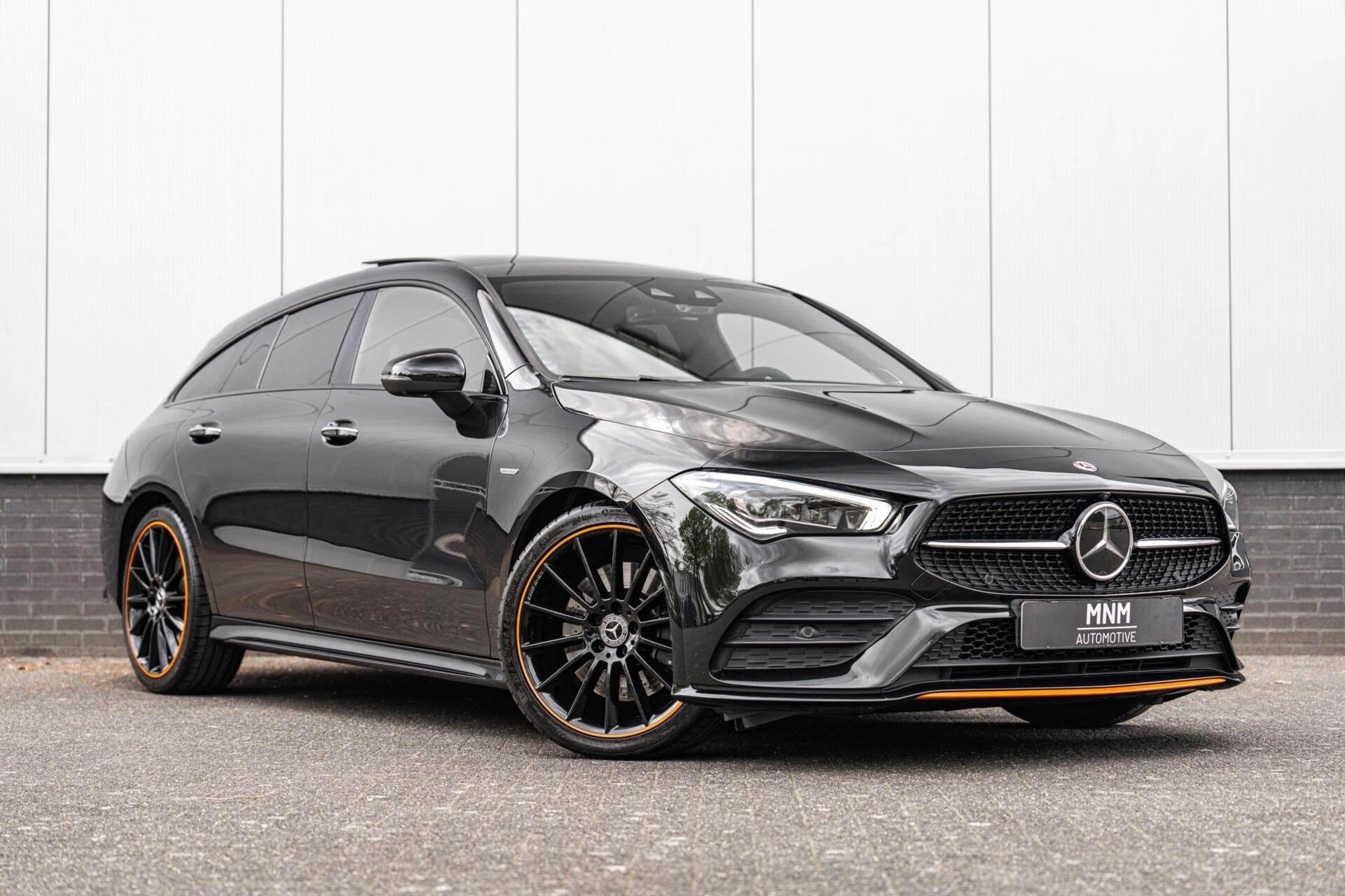 Mercedes CLA Shooting Brake 250 AMG Orange Edition|Pano|HUD|, Auto's, Mercedes-Benz, CLA, Gebruikt, Zwart, Leder en Stof