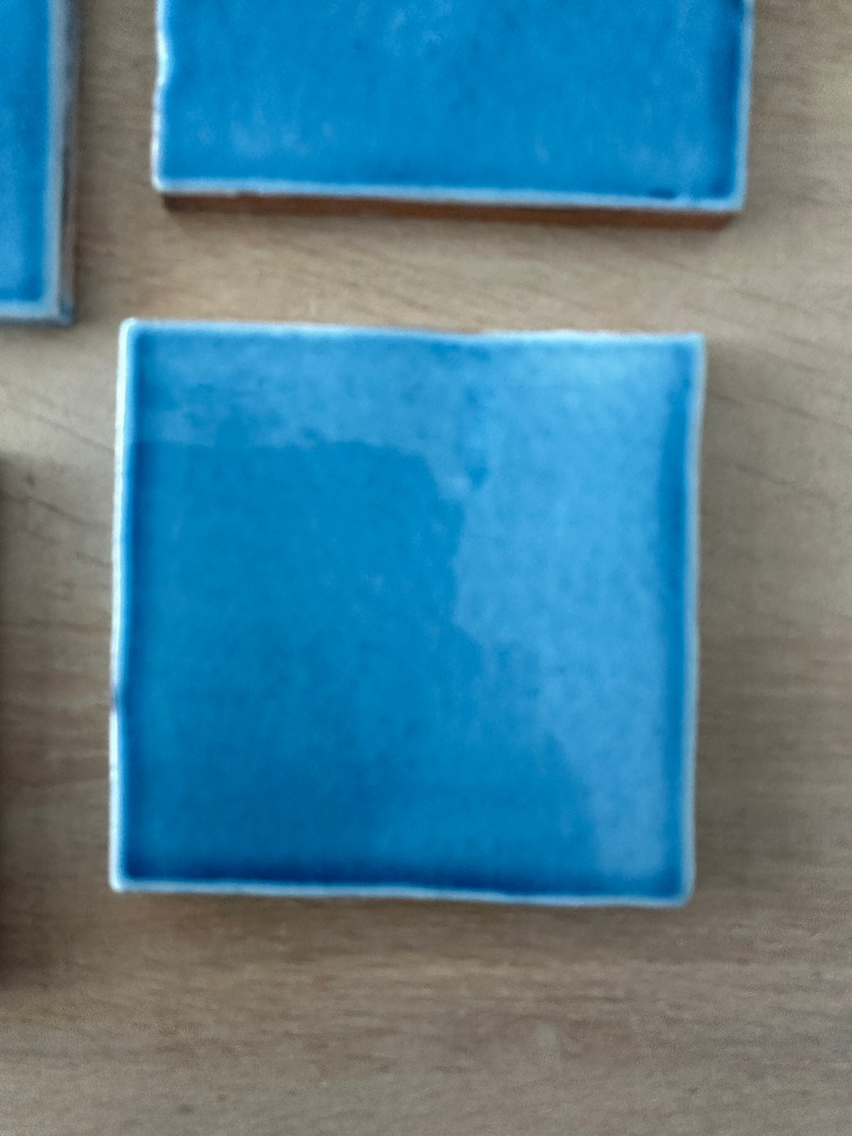 Handgemaakte terracottategels van Atelier Wiart, blauw, Overige materialen, Wandtegels, Nieuw, Ophalen of Verzenden
