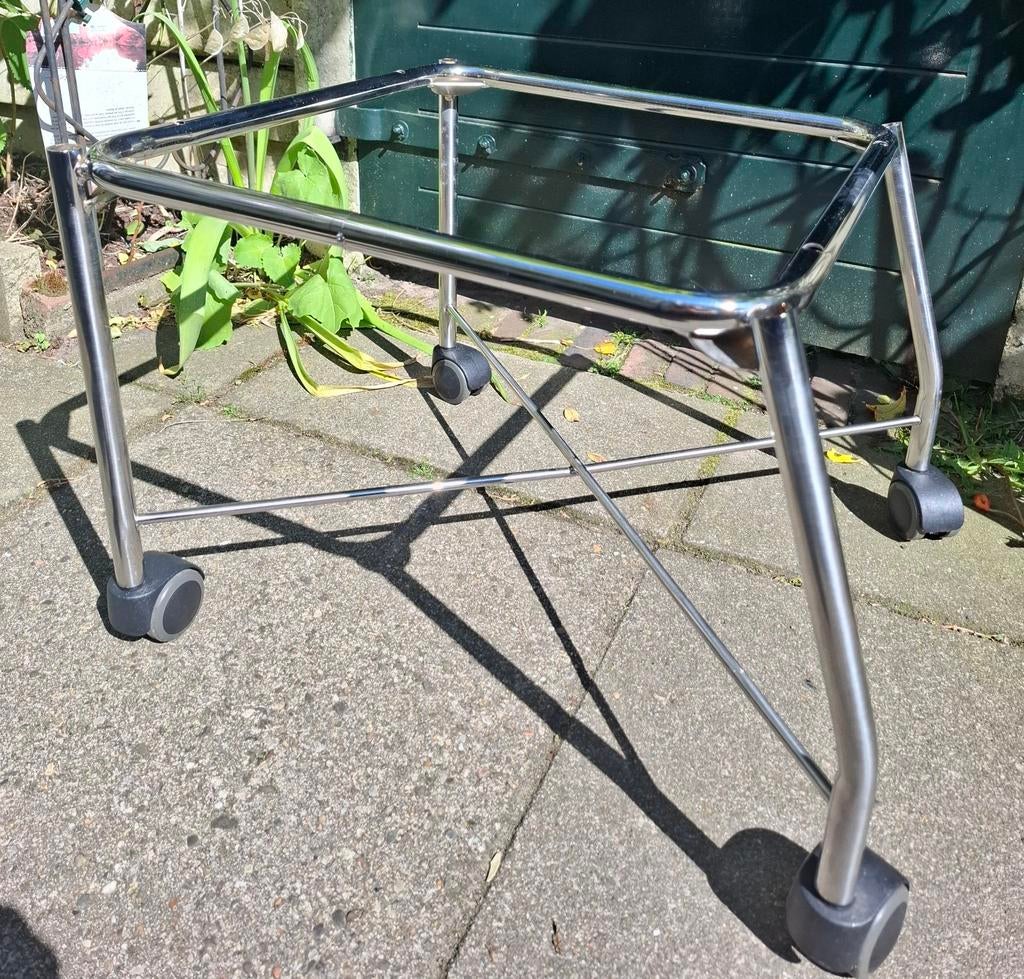 Montis Chaplin stoel onderstel met wieltjes rvs, Huis en Inrichting, Stoelen, Ophalen