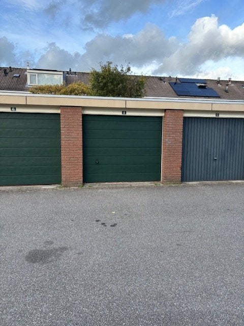 TE HUUR Ruime garagebox te Zoetermeer, Zuid-Holland
