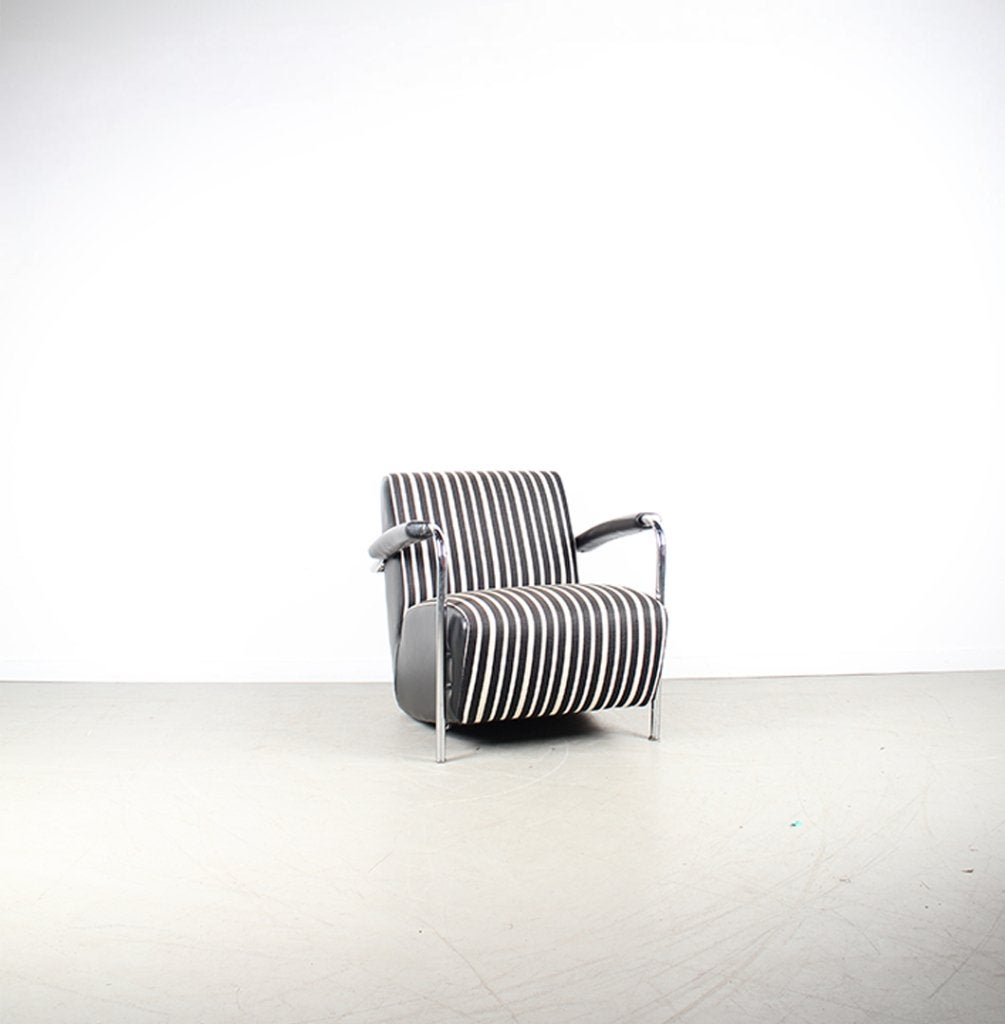 2x Leolux Scylla Fauteuil Laag Zwart/Wit Stof + Zwart Leer, Niet ingevuld, Leer, Niet ingevuld, 75 tot 100 cm