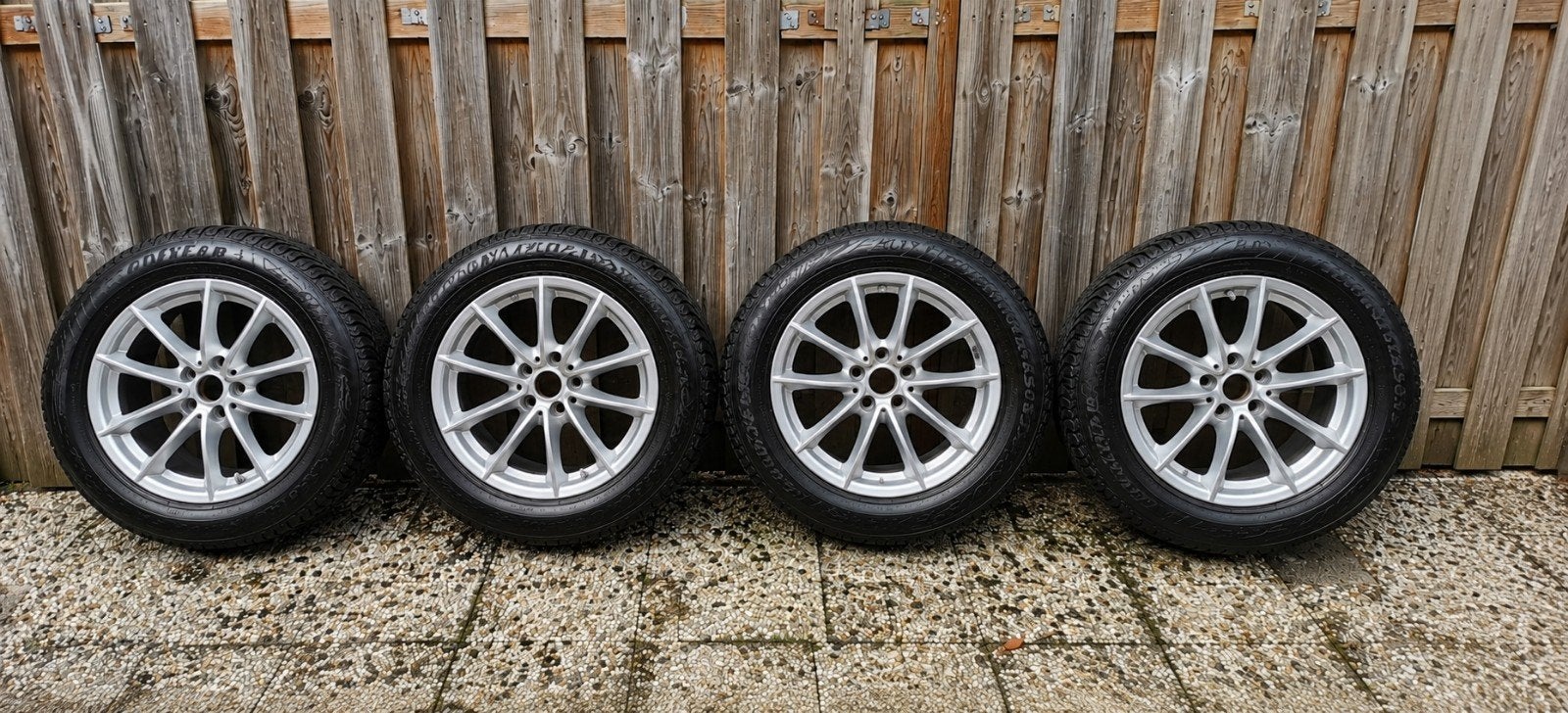 Originele BMW 17 inch velgen + Goodyear Vector 4Seasons, Auto-onderdelen, Banden en Velgen, Ophalen, Velg(en), 17 inch, Zomerbanden