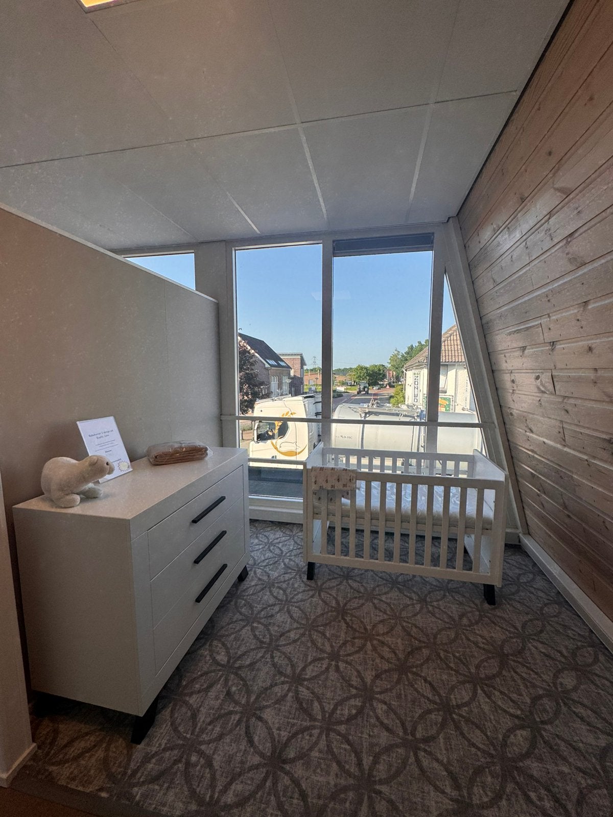 Juno Babykamer 2-delig – Ledikant + Commode Zwart/Wit OUTLET, Ophalen, Jongetje of Meisje, Nieuw, Babykamer Outlet