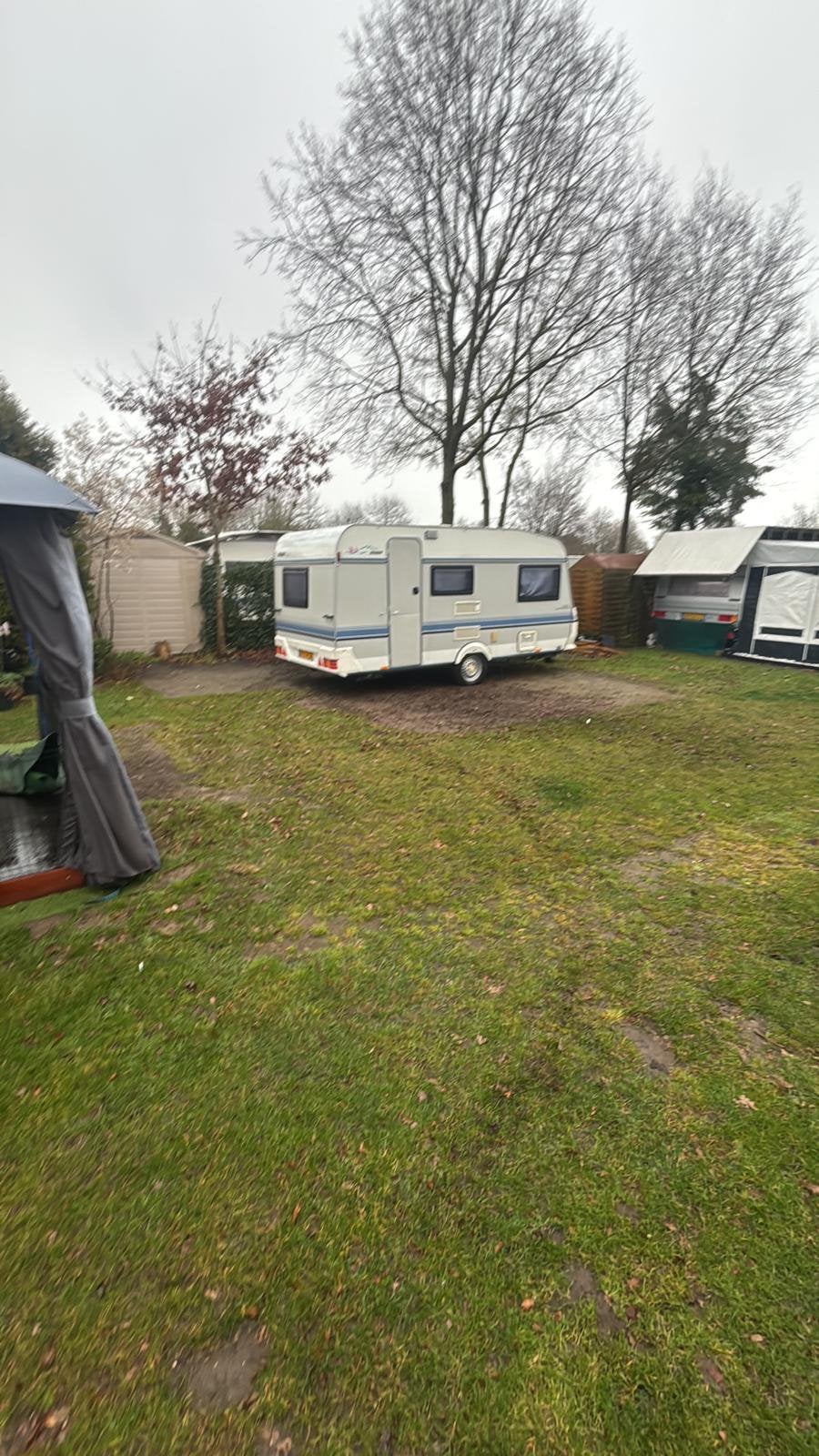 Hobby caravan met plaats of zonder, Tot en met 4