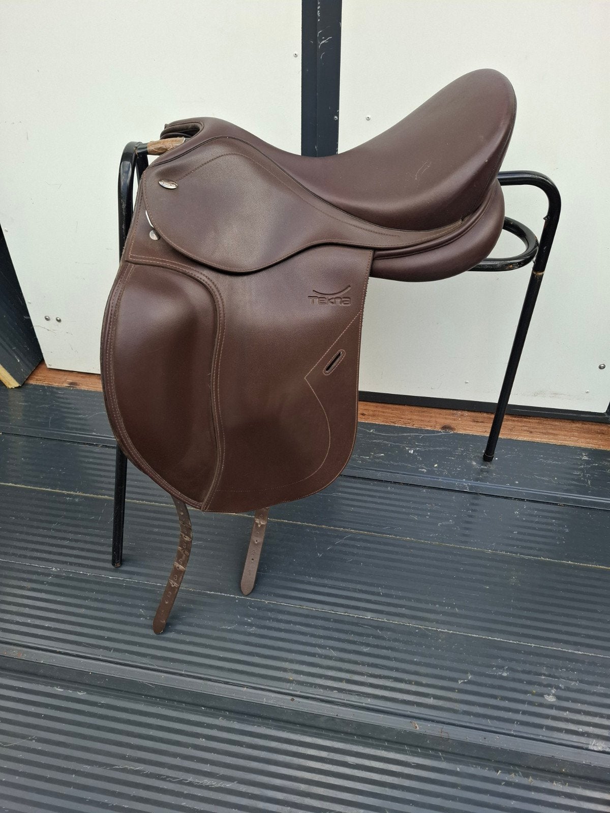 tekna dressuurzadel 17.5, Dieren en Toebehoren, Paarden en Pony's | Zadels, Dressuur, Ophalen of Verzenden, Zo goed als nieuw