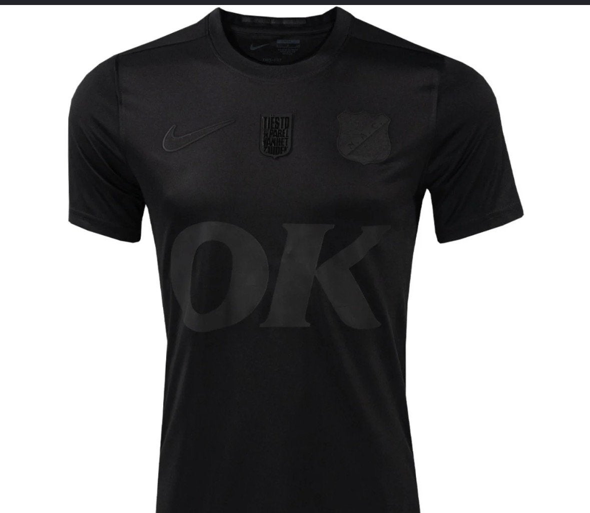 Gezocht nac uitshirt 25/26 maat L, Ophalen of Verzenden, Zo goed als nieuw