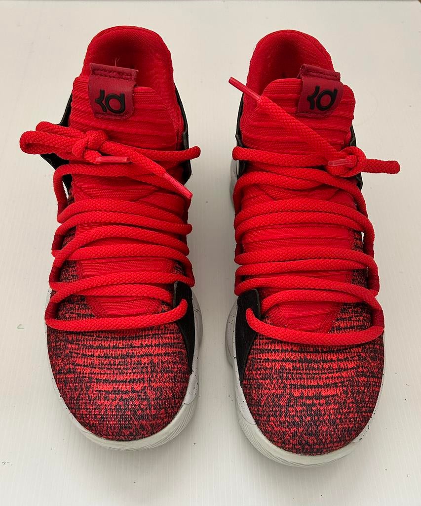 Nike sneakers 38,5 Kevin Durant, Ophalen of Verzenden, Rood, Sneakers of Gympen, Zo goed als nieuw