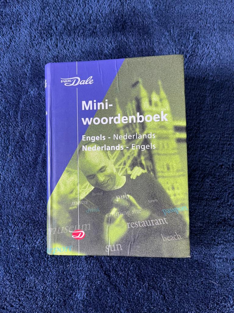 Van Dale Miniwoordenboek Engels-Nederlands Nederlands- Engel, Ophalen of Verzenden, Zo goed als nieuw, Van Dale