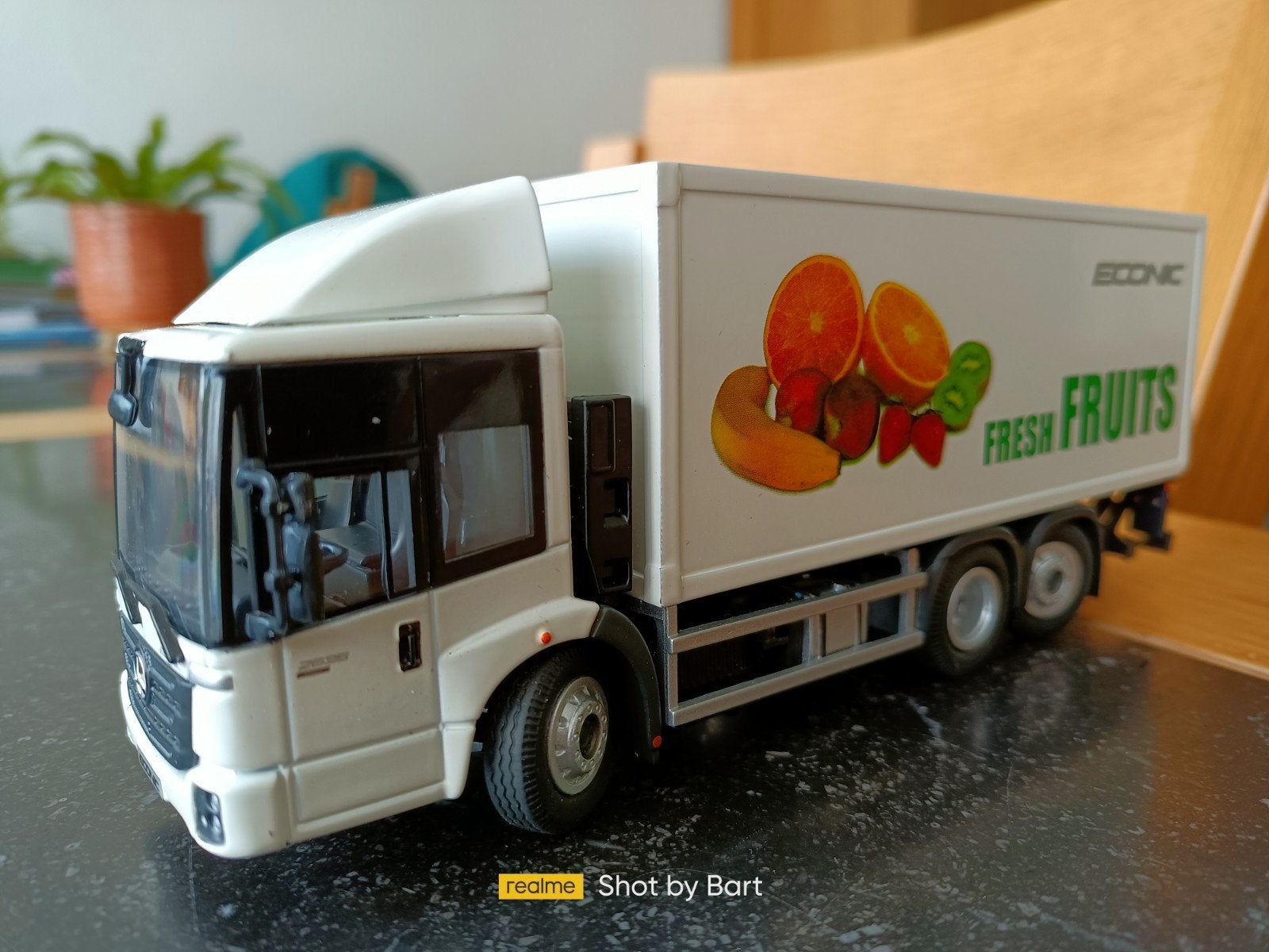 M.B ECONIC DISTRIBUTIE AUTO MET KLEP NZG, Ophalen of Verzenden, Nieuw, Bus of Vrachtwagen, NZG