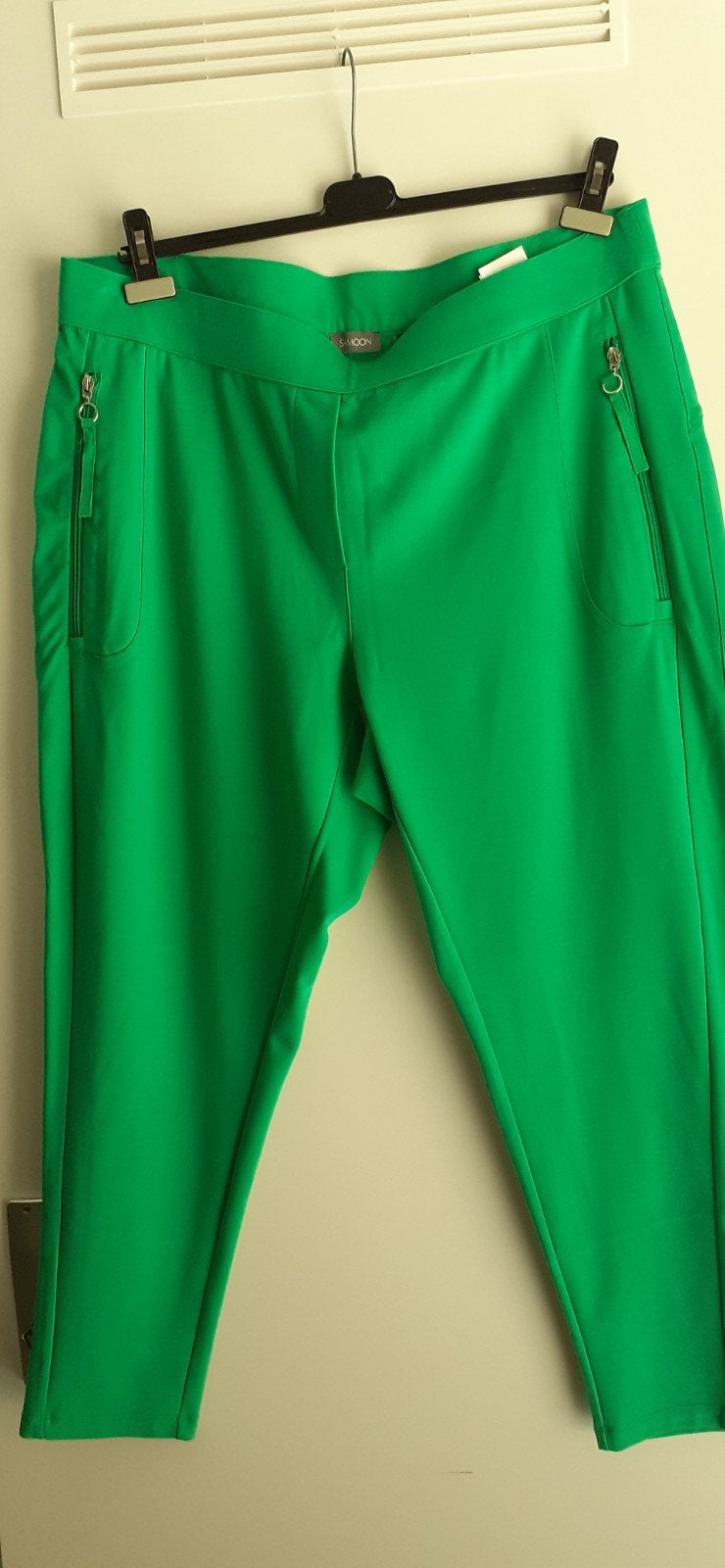 Nieuwe groene broek maat 50- 52 van Samoon, Kleding | Dames, Nieuw, Ophalen of Verzenden, Samoon, Broek of Spijkerbroek