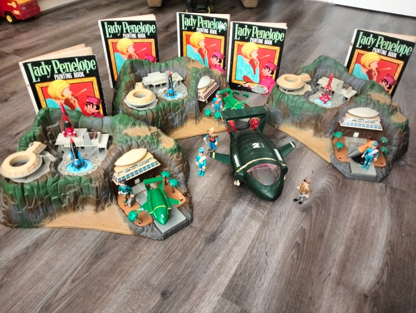3x Thunderbirds Tracy islandEng+Italiaans+Thundercop2+boek5x, Ophalen of Verzenden, Zo goed als nieuw, Jongen of Meisje